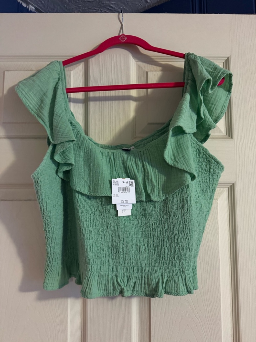 ☀️💕American  Eagle Outfitters Mint Green Ruffle Smocked Crop Top NWT☀️💕🩷